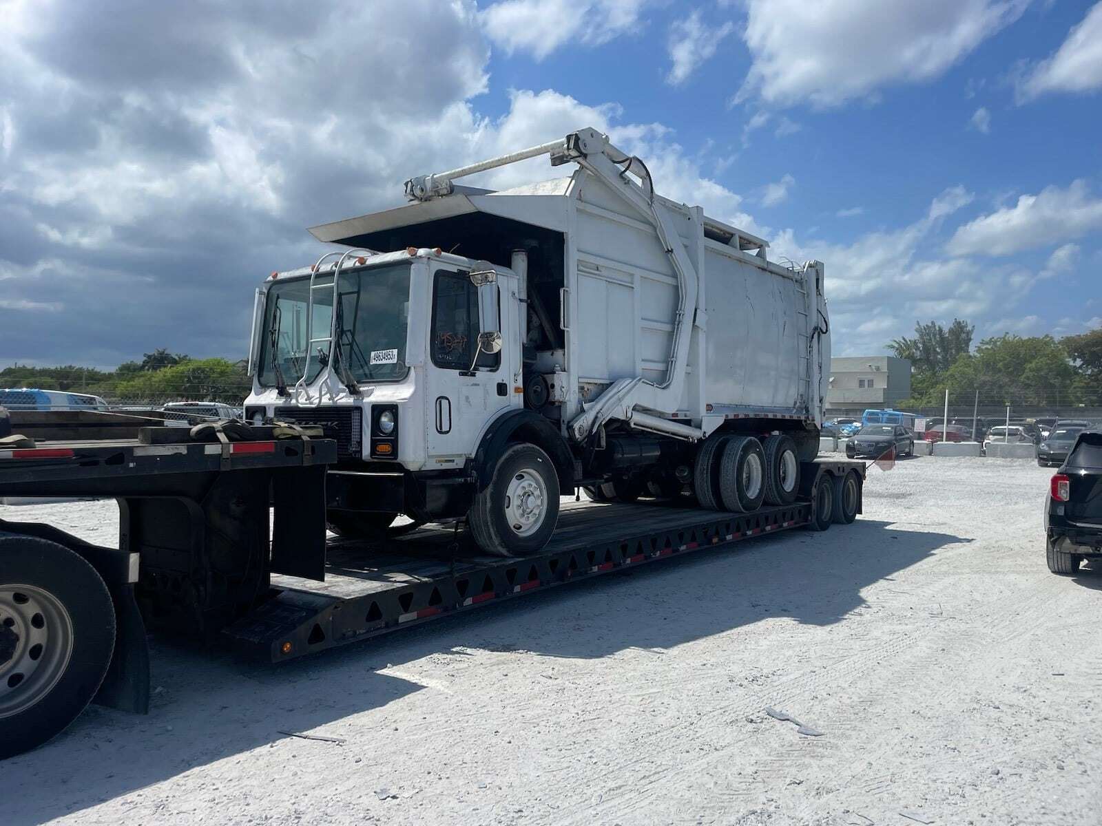 2002 Mack MR 690 Garbage Truck