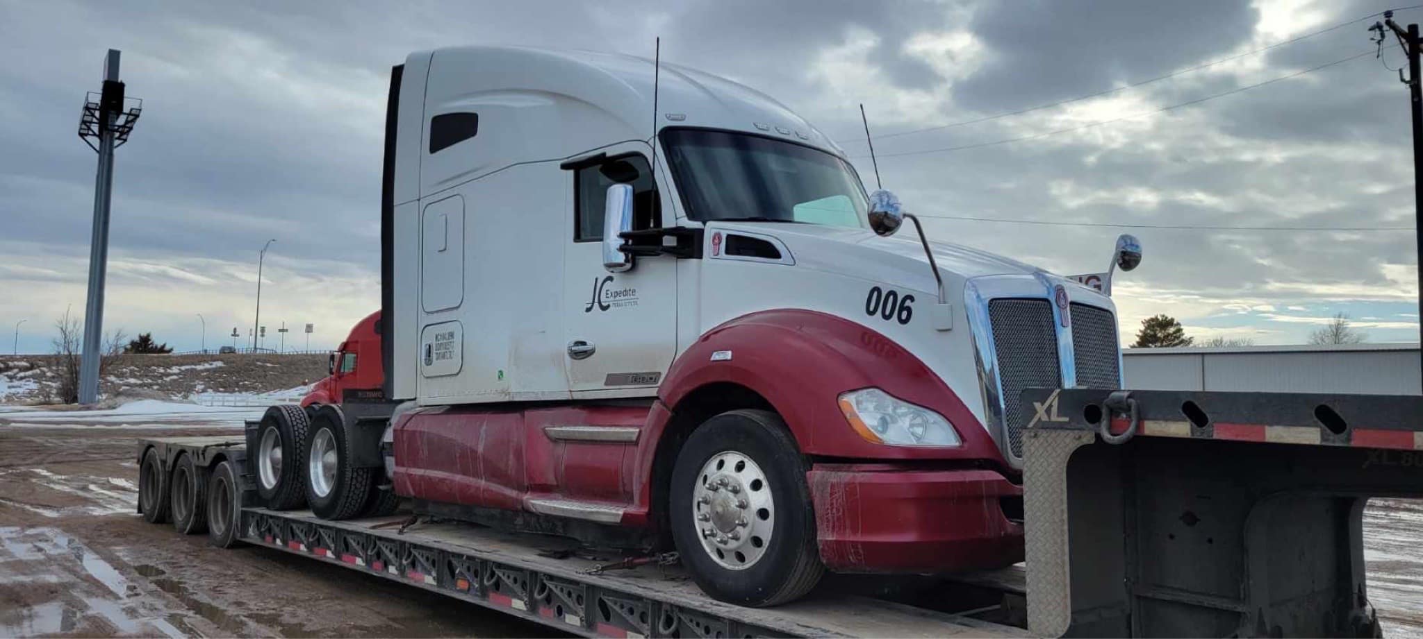 Kenworth T680 Semi Truck