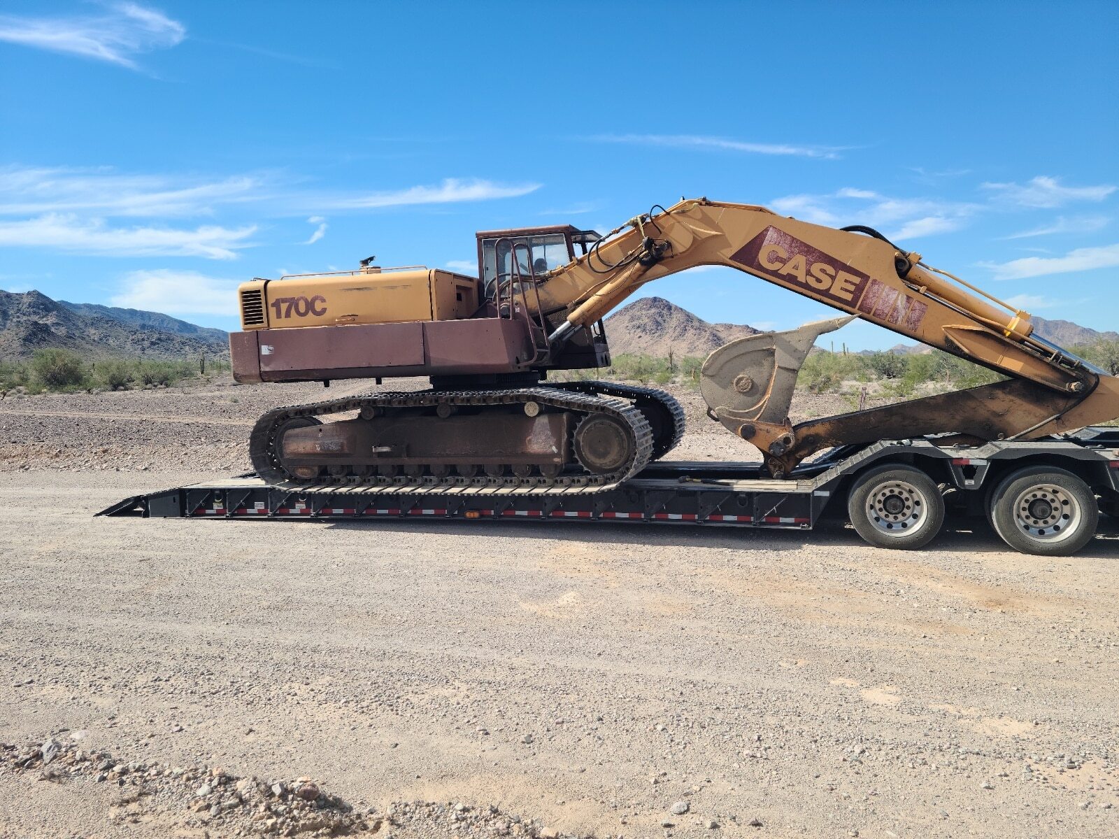 CASE 170 Excavator