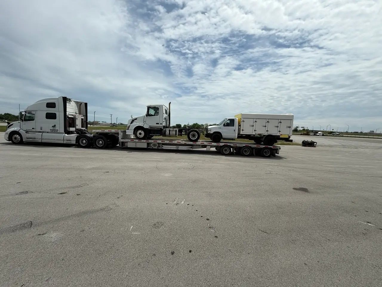 Volvo Day cab and Ford E450 Truck