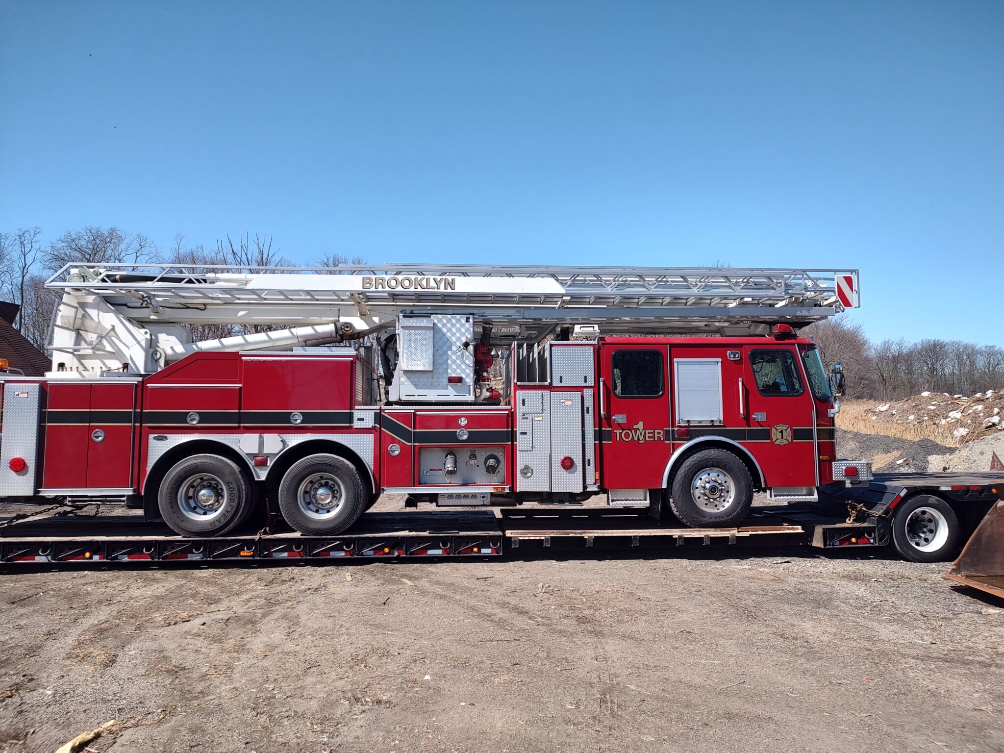 2001 Bronto Skylift Fire Truck