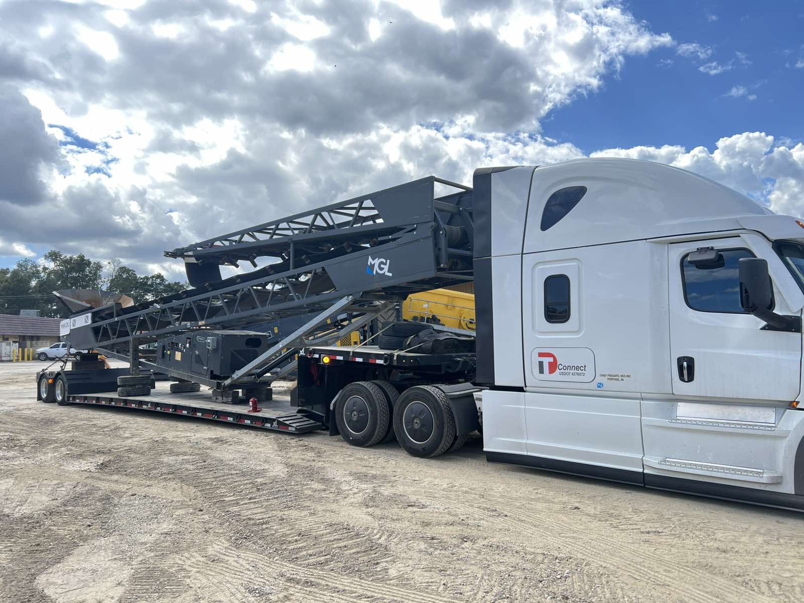 MGL 836X Stacking conveyor