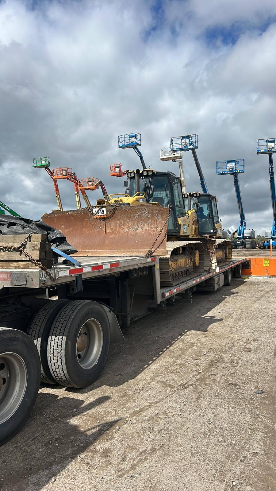 (2) Caterpillar D5K2 LGP Crawlers