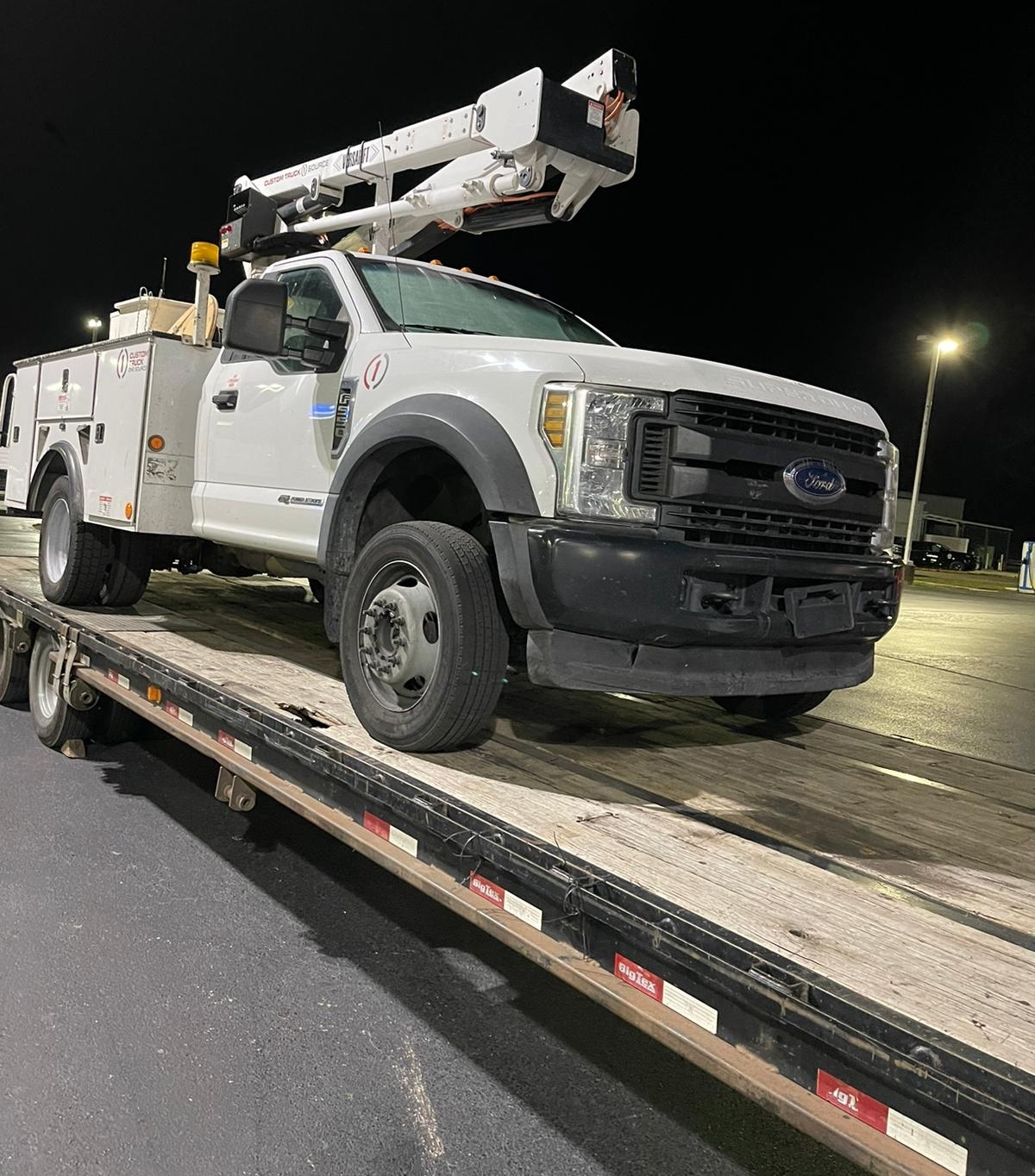 2019 Ford F550 Bucket Truck
