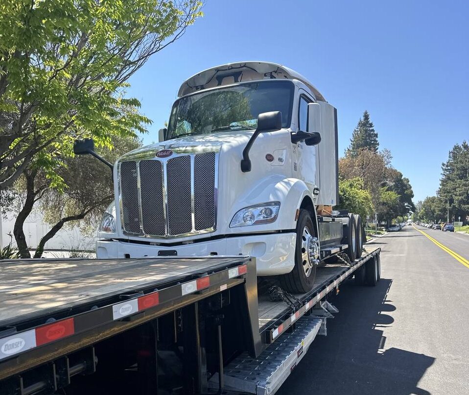 Peterbilt 579 EV