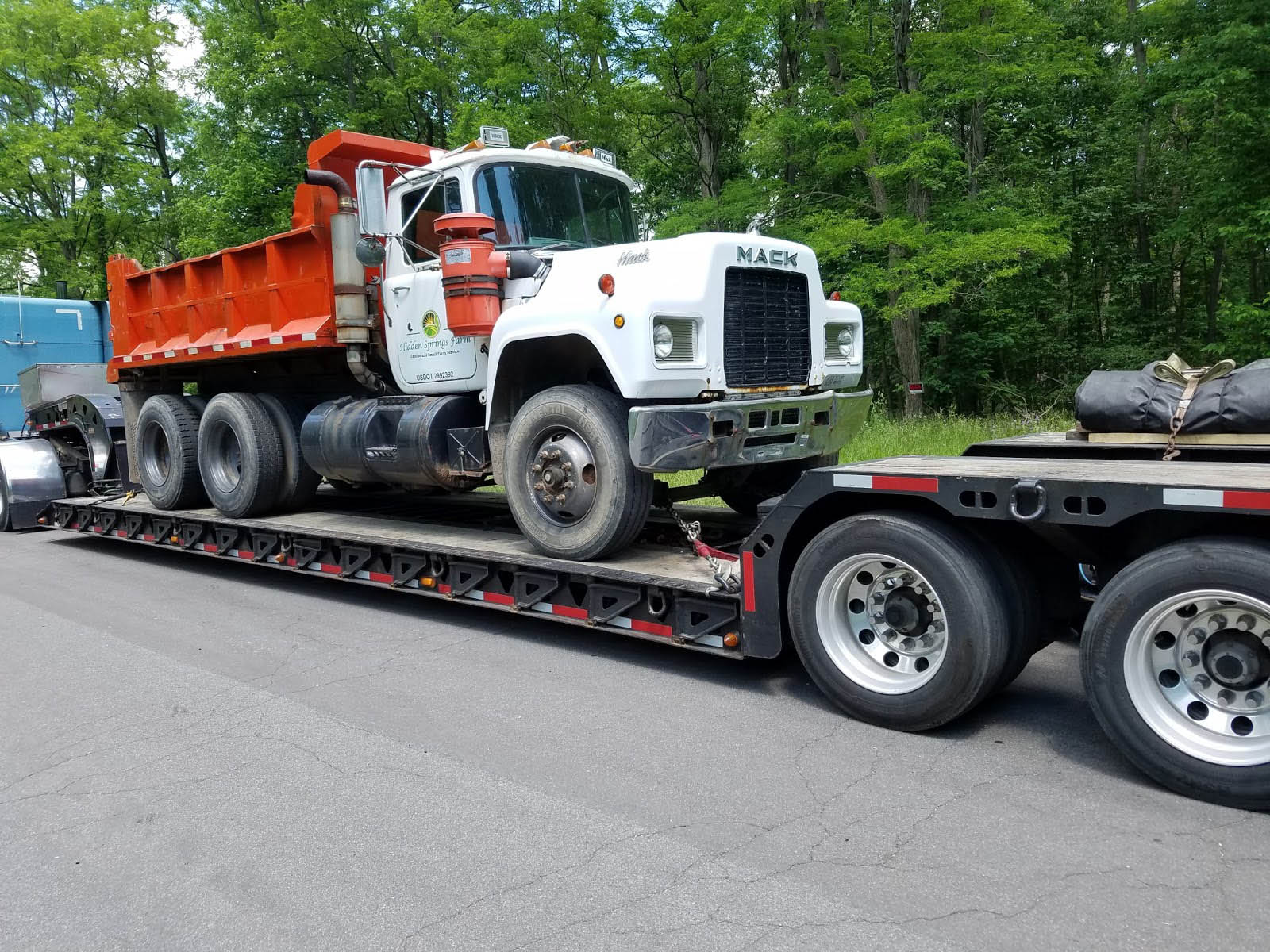Mack Truck Transport