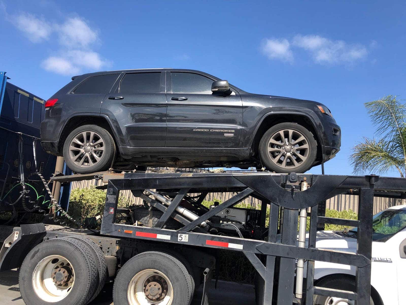 Shipping Jeep Grand Cherokee