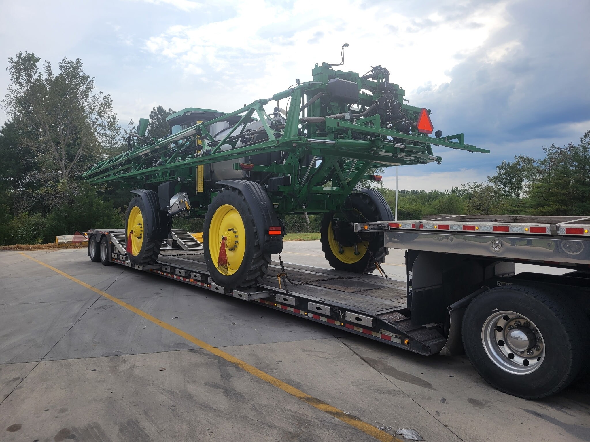John Deere 410R Sprayer