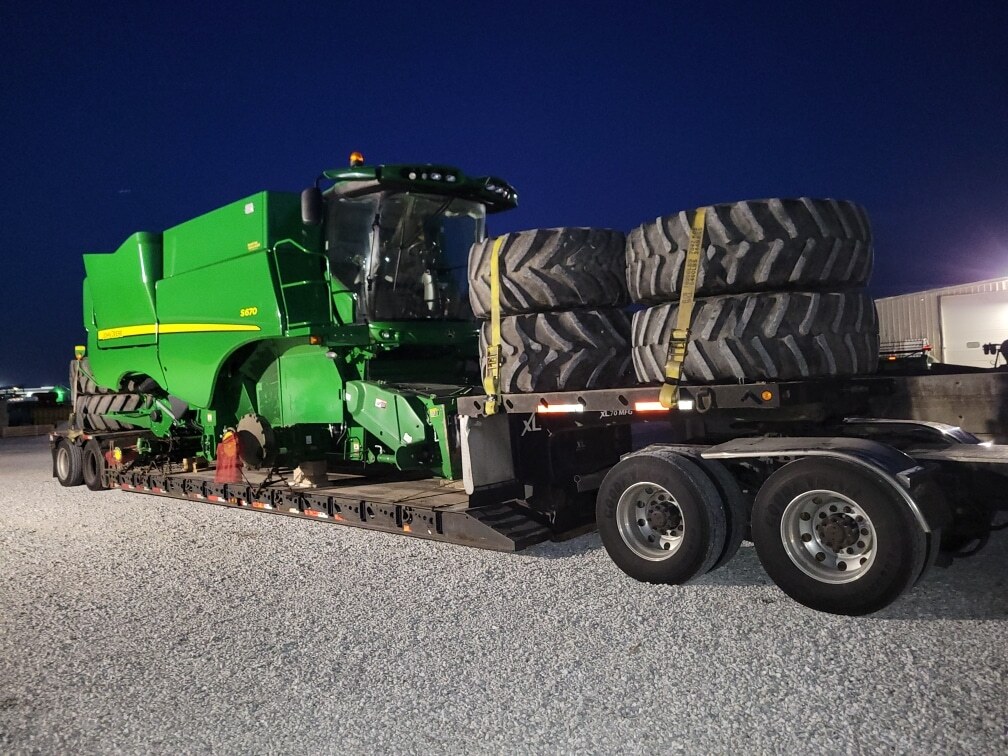 2016 John Deere S-670 Combine