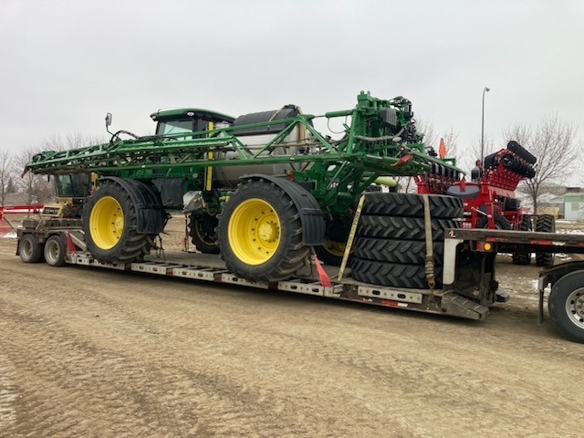 2016 John Deere R4045 Sprayer