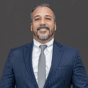 Robert Torres